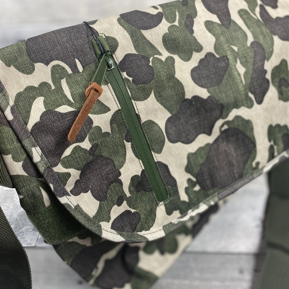 Herschel Camo messenger bag tote - Picture 7 of 7